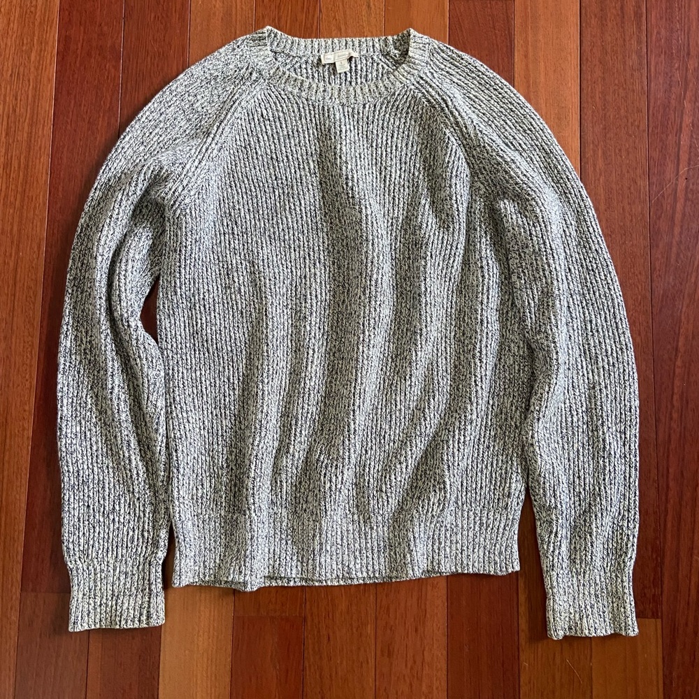 Large Heathered Black & White Gap Sweater